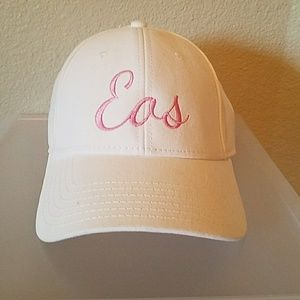 Eos Friends and Family Hat